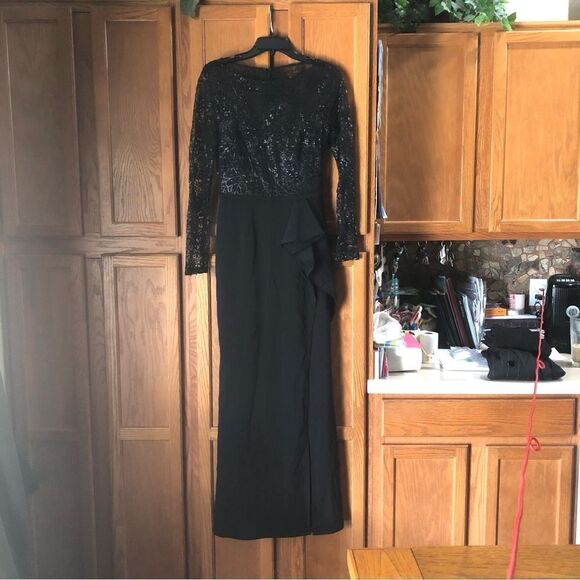 Carmen Marc Valvo Infusion Victorian Sequin Crepe Maxi Dress - 6 - Picture 1 of 16